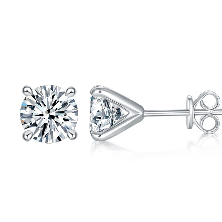 Moissanite 4-prong Stud Earring