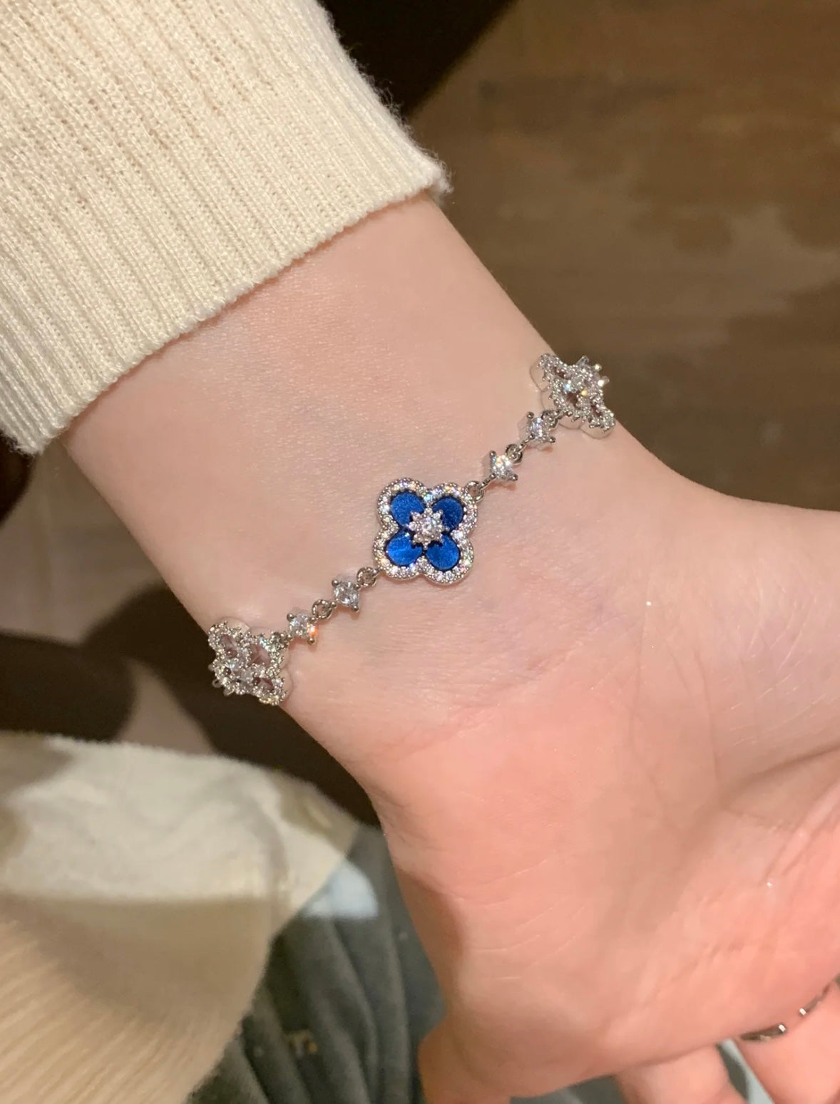 STARLIGHT PETAL CLEEF BRACELET