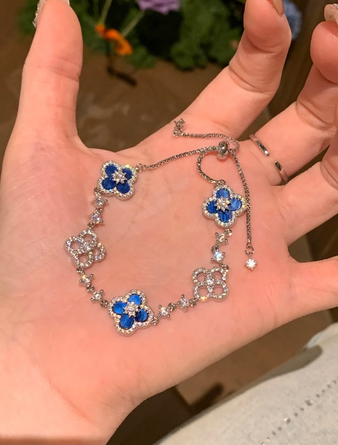 STARLIGHT PETAL CLEEF BRACELET