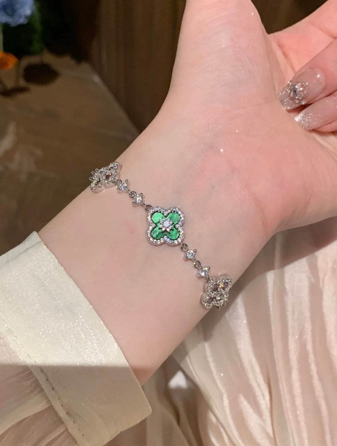 STARLIGHT PETAL CLEEF BRACELET