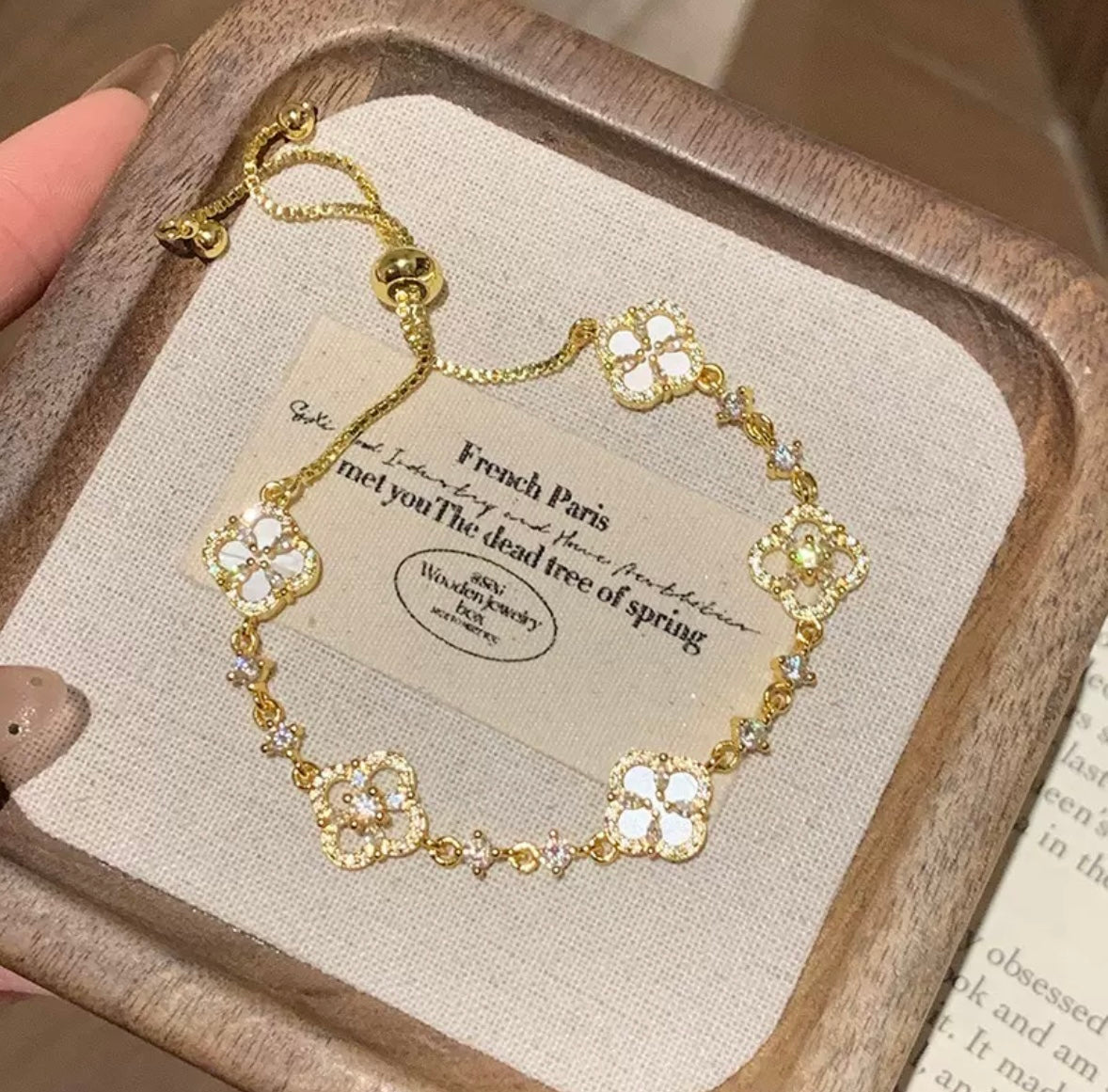 STARLIGHT PETAL CLEEF BRACELET